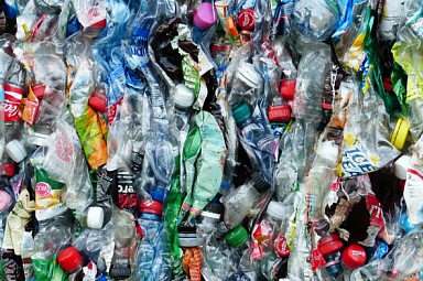 Ученые нашли способ превращать пластиковый мусор обратно в нефть