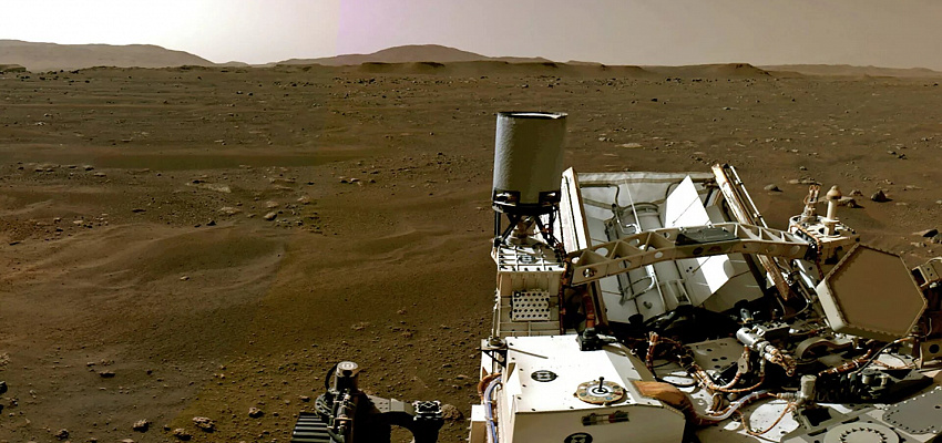 Планетоход Perseverance (NASA) совершил первую поездку на Марсе