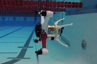 Беспилотник-амфибия: под водой плавает, над водой - летает